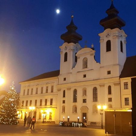 Soda Apartman Győr Exteriör bild