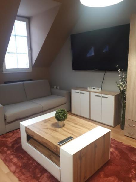 Soda Apartman Győr Exteriör bild