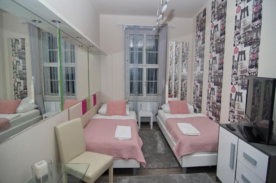 Soda Apartman Győr Exteriör bild