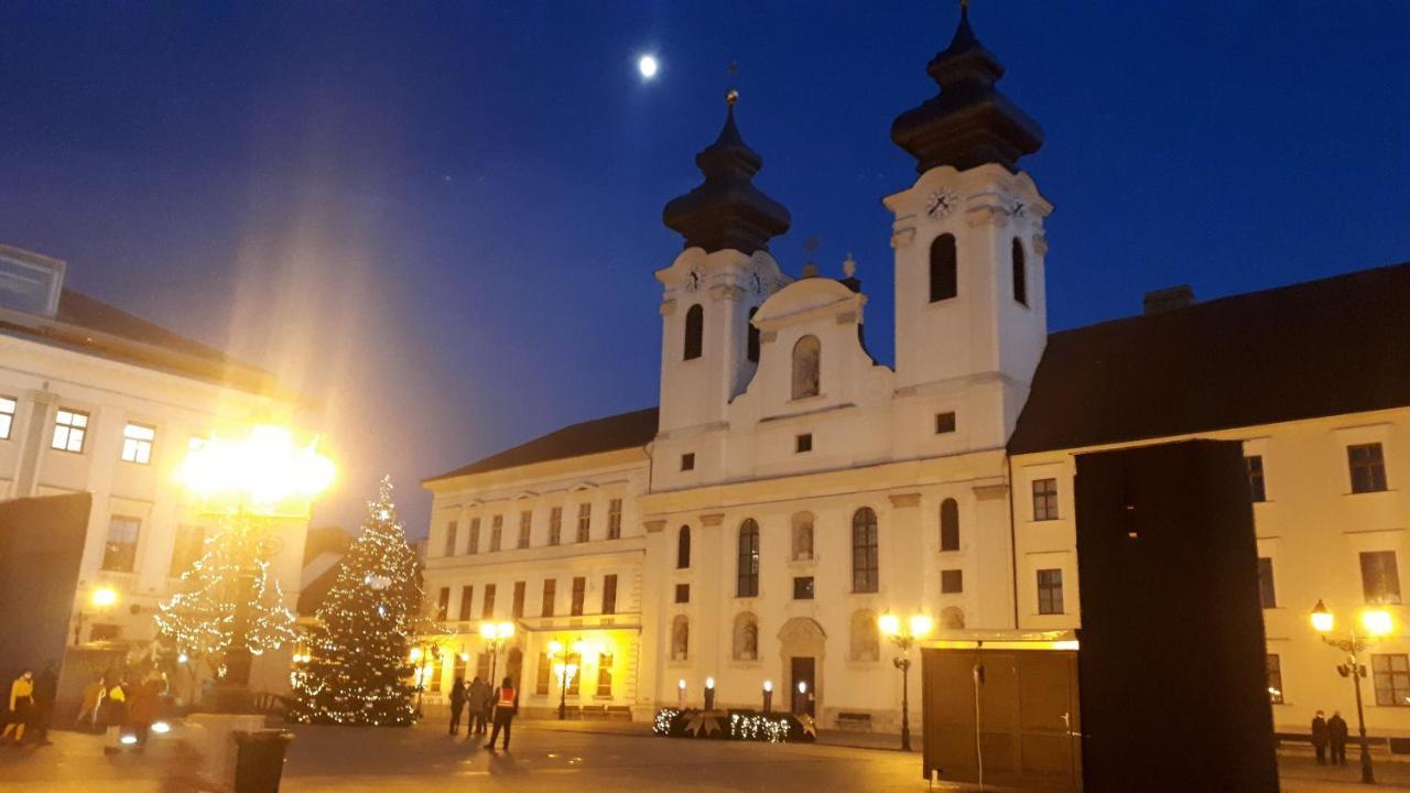 Soda Apartman Győr Exteriör bild