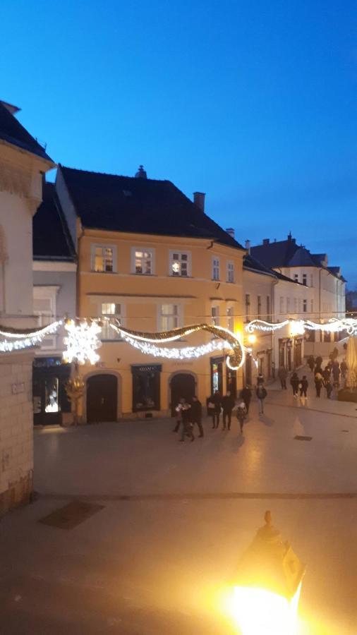 Soda Apartman Győr Exteriör bild
