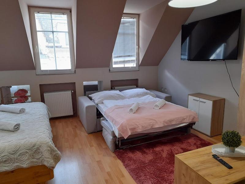 Soda Apartman Győr Exteriör bild